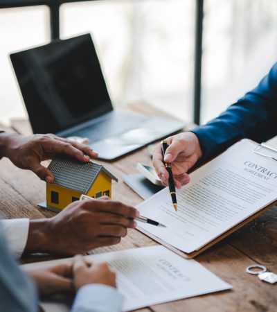 real estate agent offer price to customers.Mortgage contracts, loans, hire-purchase contracts and house sales real estate agent offer price to customers.Mortgage contracts, loans, hire-purchase contracts and house sales
